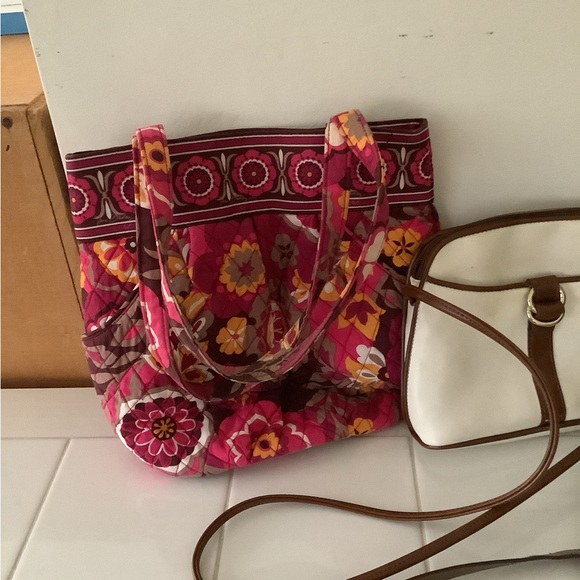 Vera Bradley, Liz Claiborne, Nine & CO Bags. 👜 - Picture 9 of 11